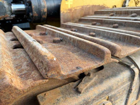 Chargeuse sur chenilles 2010 Caterpillar 973D (19)