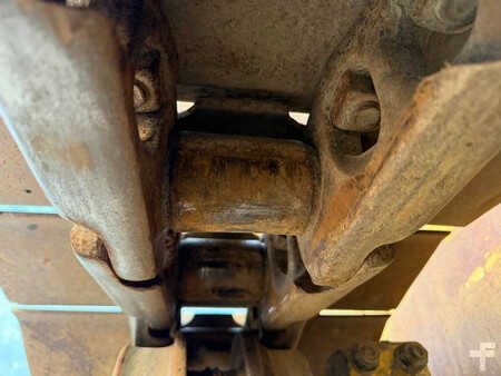 Chargeuse sur chenilles 2010 Caterpillar 973D (23)