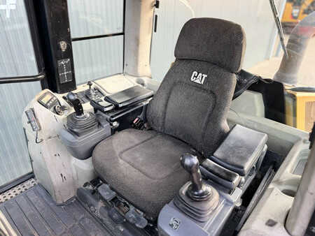 Chargeuse sur chenilles 2010 Caterpillar 973D (26)