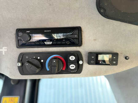 Chargeuse sur chenilles 2010 Caterpillar 973D (32)