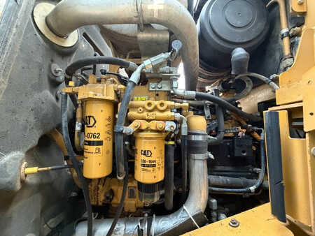 Chargeuse sur pneus 2010 Caterpillar 962H (23)