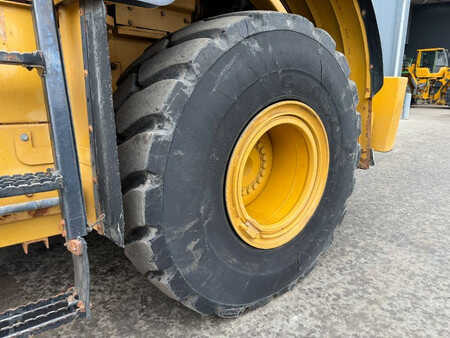 Chargeuse sur pneus 2010 Caterpillar 962H (28)