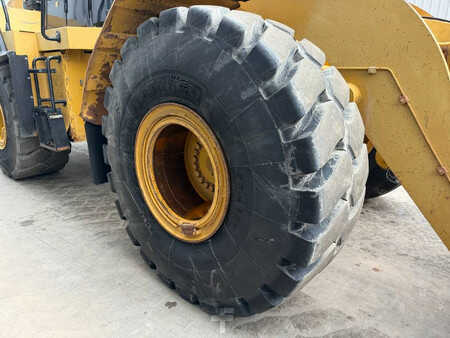 Chargeuse sur pneus 2010 Caterpillar 962H (30)