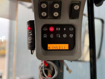 Chargeuse sur pneus 2010 Caterpillar 962H (37)