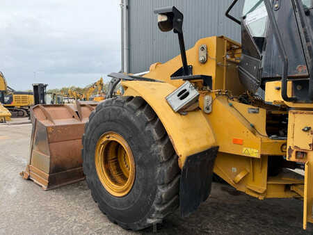 Chargeuse sur pneus 2010 Caterpillar 962H (8)