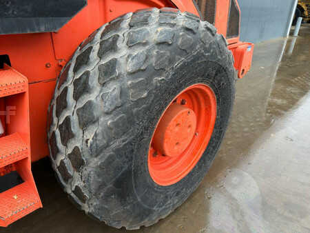 Komprimator 2011 Caterpillar CS76 XT (23)