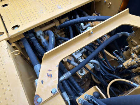 Korečková rýpadla 2016 Caterpillar 320FL VA (24)