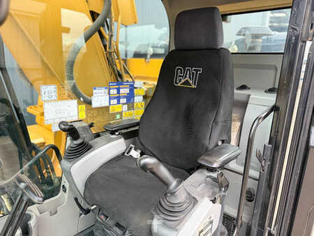 Korečková rýpadla 2016 Caterpillar 320FL VA (39)