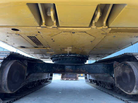 Korečková rýpadla 2016 Caterpillar 320FL VA (6)