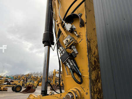 Excavadoras de cadenas 2008 Caterpillar 320D L (13)