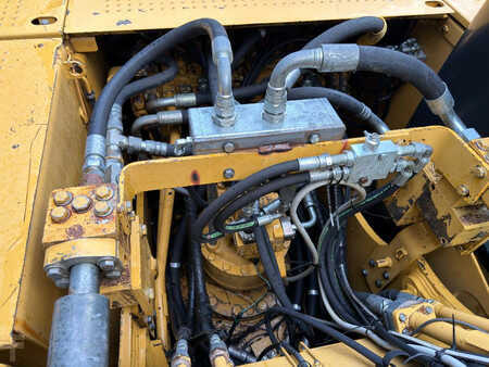 Excavadoras de cadenas 2008 Caterpillar 320D L (22)