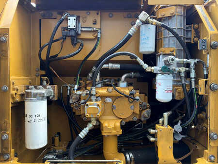 Excavadoras de cadenas 2008 Caterpillar 320D L (32)