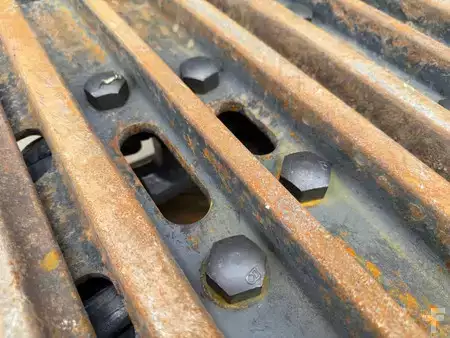 Rupsgraafmachines 2011 Caterpillar 329E L - NEW CHAINS AND TRACKS (13)