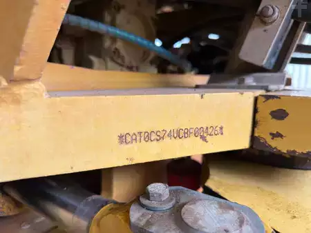 Compactador monocilíndrico 2010 Caterpillar CS74 (11)