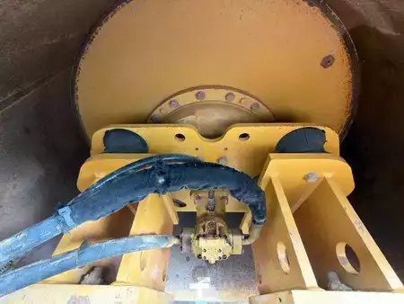 Compactador monocilíndrico 2010 Caterpillar CS74 (22)