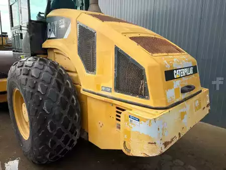 Compactador monocilíndrico 2010 Caterpillar CS74 (23)