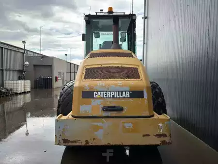Compactador monocilíndrico 2010 Caterpillar CS74 (31)