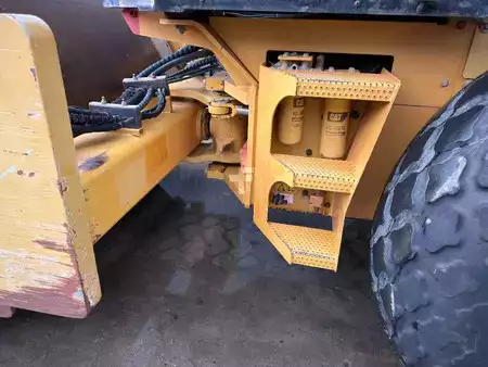 Compactador monocilíndrico 2010 Caterpillar CS74 (32)