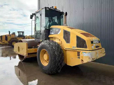 Compactador monocilíndrico 2010 Caterpillar CS74 (34)