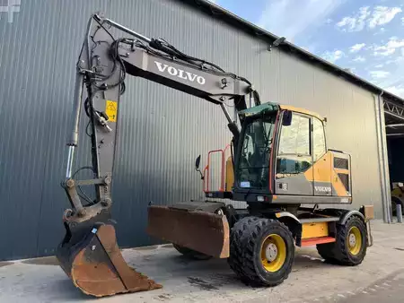 Excavadoras de ruedas 2016 Volvo EWR150E - Stabilizers (2)
