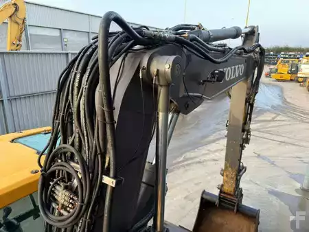 Excavadoras de ruedas 2016 Volvo EWR150E - Stabilizers (30)
