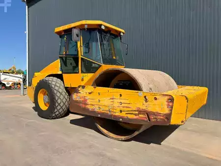 Single drum compactors 2011 Dynapac CA612D (38)