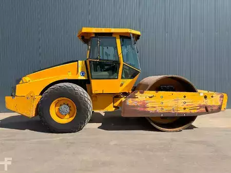 Single drum compactors 2011 Dynapac CA612D (39)