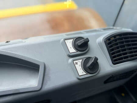 Enkelt tromlekomprimator 2017 BOMAG BW213D-5 (12)