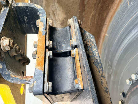 Enkelt tromlekomprimator 2017 BOMAG BW213D-5 (26)