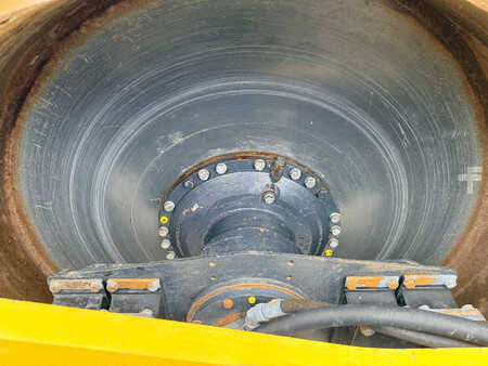 Enkelt tromlekomprimator 2017 BOMAG BW213D-5 (27)