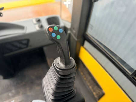 Enkelt tromlekomprimator 2017 BOMAG BW213D-5 (9)