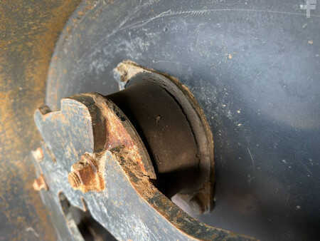 Enkelt tromlekomprimator 2019 BOMAG BW213D-5 (12)