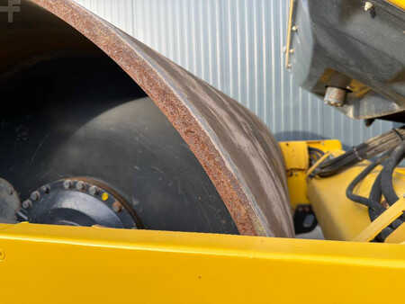 Enkelt tromlekomprimator 2019 BOMAG BW213D-5 (15)