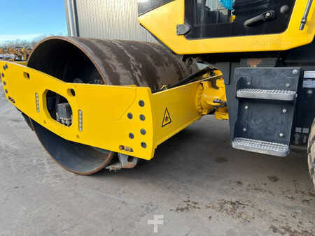 Enkelt tromlekomprimator 2019 BOMAG BW213D-5 (16)