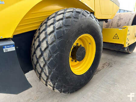 Enkelt tromlekomprimator 2019 BOMAG BW213D-5 (20)