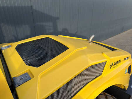 Enkelt tromlekomprimator 2019 BOMAG BW213D-5 (31)