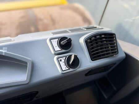 Enkelt tromlekomprimator 2019 BOMAG BW213D-5 (39)