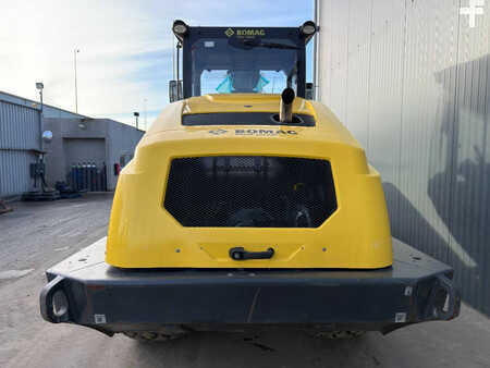 Enkelt tromlekomprimator 2019 BOMAG BW213D-5 (4)