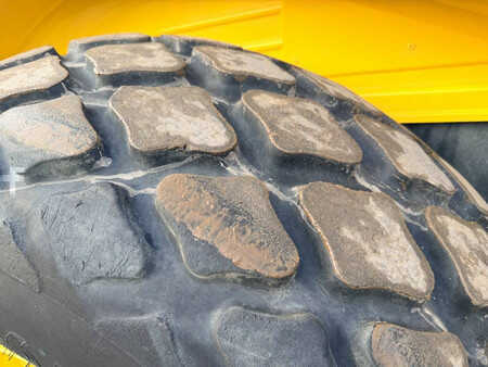 Enkelt tromlekomprimator 2019 BOMAG BW213D-5 (21)