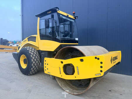 Enkelt tromlekomprimator 2019 BOMAG BW213D-5 (29)
