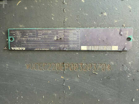 Excavadoras de cadenas 2015 Volvo EC220E L (12)