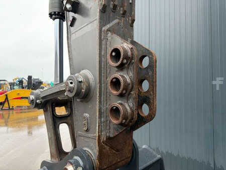 Excavadoras de cadenas 2015 Volvo EC220E L (15)