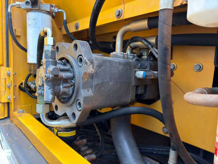 Excavadoras de cadenas 2015 Volvo EC220E L (29)