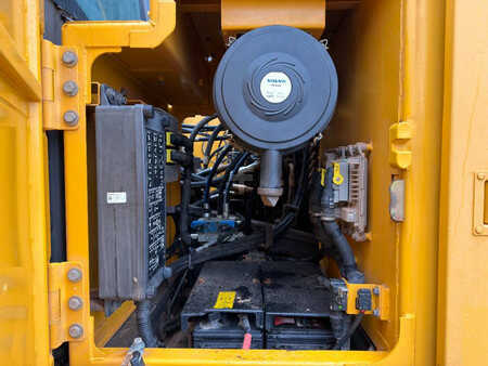 Excavadoras de cadenas 2015 Volvo EC220E L (30)