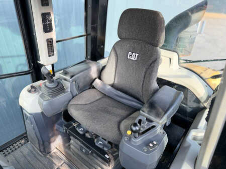 Lánctalpas rakodó 2016 Caterpillar 963K (33)