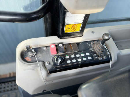 Lánctalpas rakodó 2016 Caterpillar 963K (37)