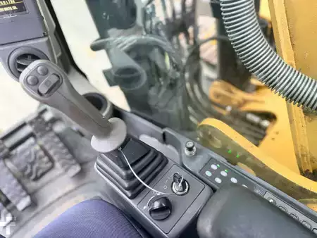 Excavadoras de cadenas 2007 Caterpillar 320D L (13)