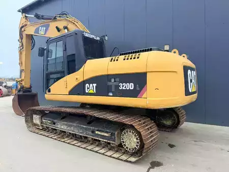 Excavadoras de cadenas 2007 Caterpillar 320D L (2)