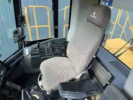 Wielladers 2007 Caterpillar 990H (22)