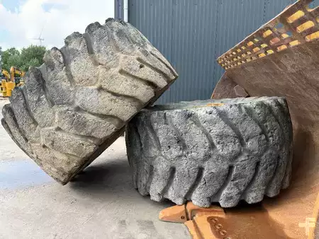 Wielladers 2007 Caterpillar 990H (32)